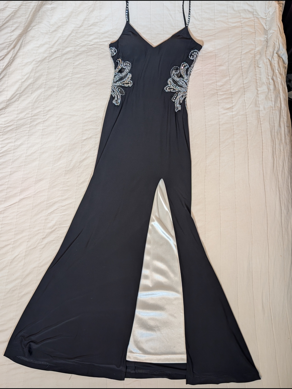 Avery G Sequin Embroidered Gown, Color Black, Sleeveless Dress, Sz 4 - Picture 2 of 13